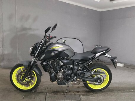 2018 Yamaha MT-07 (FZ-07), серый, 700000 рублей, вид 3