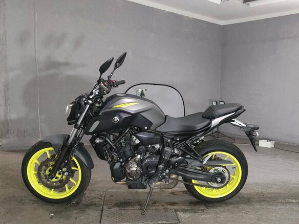 2018 Yamaha MT-07 (FZ-07), серый, 700000 рублей - вид 2