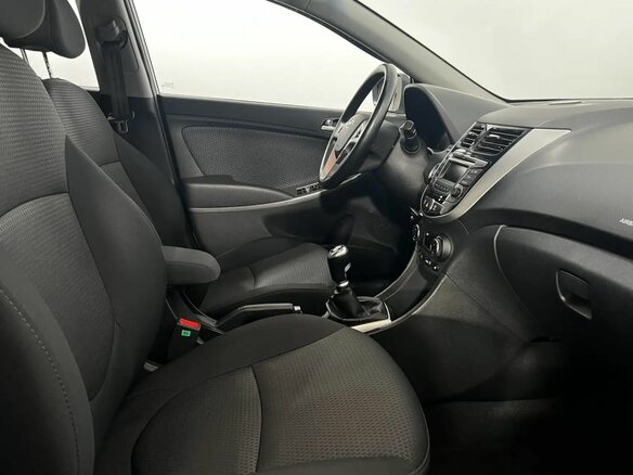 2014 Hyundai Solaris I, бежевый, 1310000 рублей - вид 12