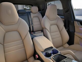 2026 Porsche Cayenne III Рестайлинг, серый, 20805000 рублей, вид 3