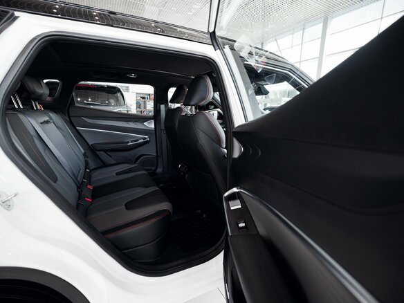 2026 Geely Cityray, белый, 3204990 рублей - вид 8