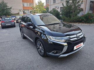 2015 Mitsubishi Outlander III Рестайлинг 2, чёрный, 1600000 рублей, вид 3