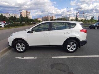 2014 Toyota RAV4 IV (XA40), белый, 1800000 рублей, вид 4