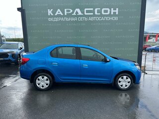 2017 Renault Logan II, синий, 584000 рублей, вид 4
