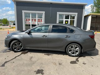 2020 Kia Cerato IV, серый, 1390000 рублей, вид 4