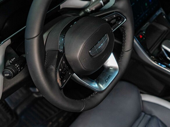 2025 Geely Atlas II, серебристый, 3997651 рублей - вид 13