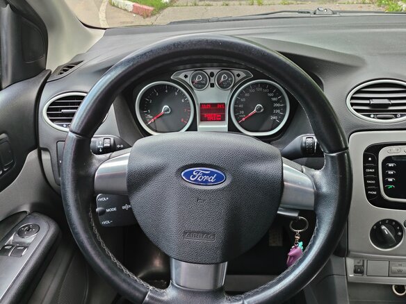 2011 Ford Focus II Рестайлинг, синий - вид 14