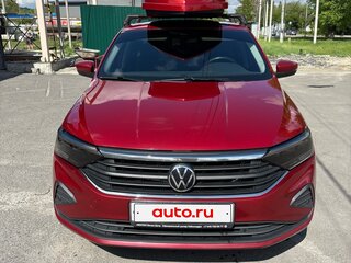 2021 Volkswagen Polo VI, красный, 1700000 рублей, вид 2