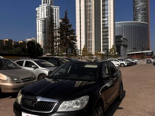2012 Skoda Octavia II (A5) Рестайлинг, чёрный, 819000 рублей, вид 2