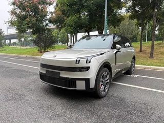 2025 Lynk & Co 900, бежевый, 7280700 рублей, вид 1