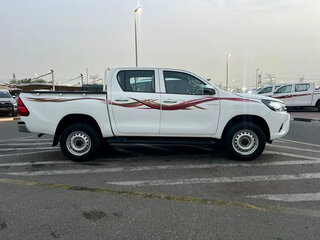 2023 Toyota Hilux VIII Рестайлинг 2, белый, 3200006 рублей, вид 4