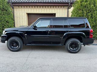 2008 Nissan Patrol V (Y61) Рестайлинг, чёрный, 5000000 рублей, вид 3