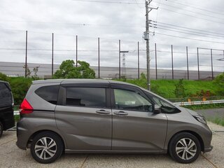 2021 Honda Freed II Рестайлинг, серый, 1400000 рублей, вид 5