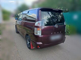 2002 Toyota Voxy I (R60), красный, 890000 рублей, вид 4