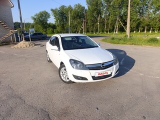 2011 Opel Astra H Рестайлинг, белый, 600000 рублей, вид 2
