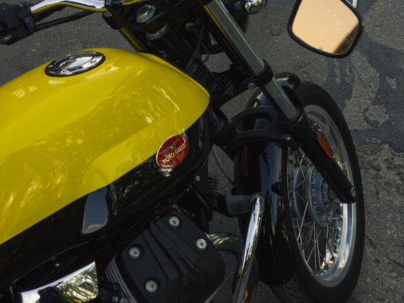 2013 Moto Guzzi V7 Spezial, жёлтый, 688000 рублей - вид 14