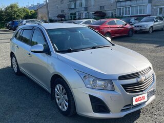 2015 Chevrolet Cruze I Рестайлинг, серебристый, 1050000 рублей, вид 2