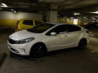 2016 Kia Cerato III Рестайлинг (Classic), белый, 1300000 рублей, вид 1