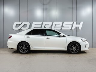 2017 Toyota Camry VII (XV50) Рестайлинг, белый, 2226000 рублей, вид 5