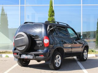 2016 Chevrolet Niva I Рестайлинг, чёрный, 590000 рублей, вид 4