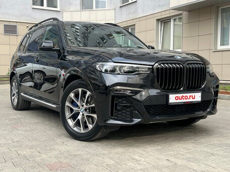 2020 BMW X7 40i I (G07), чёрный, 5289000 рублей, вид 4