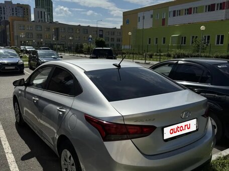 2019 Hyundai Solaris II, серебристый, 1260000 рублей, вид 3
