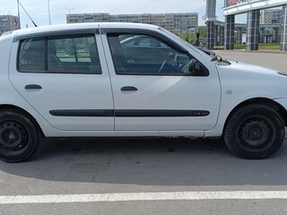 2005 Renault Clio II Рестайлинг 2, белый, 240000 рублей, вид 2