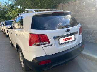 2012 Kia Sorento II Рестайлинг, белый, 1050000 рублей, вид 1