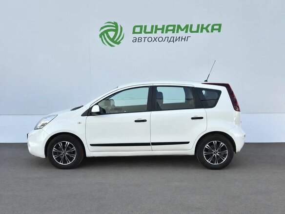 2013 Nissan Note I Рестайлинг, белый, 565000 рублей - вид 7