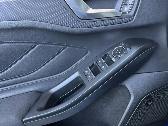 2019 Ford Focus IV, синий, 1520000 рублей - вид 12