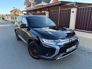 2019 Mitsubishi Outlander III Рестайлинг 3, чёрный, 1950000 рублей, вид 2