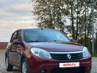 2011 Renault Sandero I, красный, 475000 рублей, вид 5