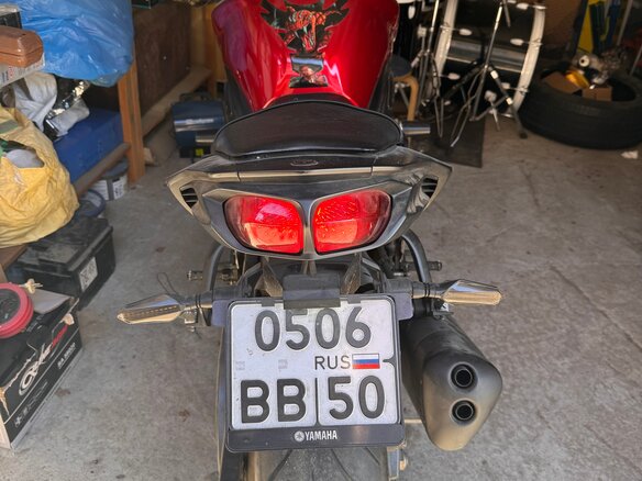 2011 Yamaha FZ8, красный, 620000 рублей - вид 10