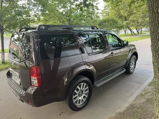 2010 Nissan Pathfinder III Рестайлинг, коричневый, 1765000 рублей, вид 5