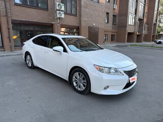 2015 Lexus ES 250 VI, белый, 2650000 рублей, вид 3