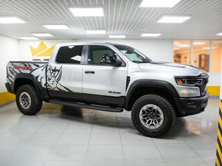 2026 Ram 1500 RHO V Рестайлинг, серебристый, 12499000 рублей, вид 3