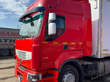 2012 Renault Premium, красный, 2350000 рублей, вид 2