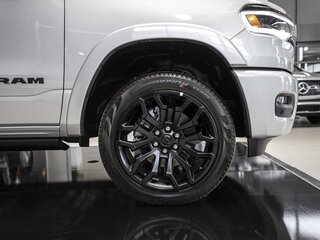 2026 Ram 1500 Crew Cab V Рестайлинг, серебристый, 9690000 рублей, вид 4