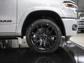 2026 Ram 1500 Crew Cab V Рестайлинг, серебристый, 9390000 рублей - вид 3