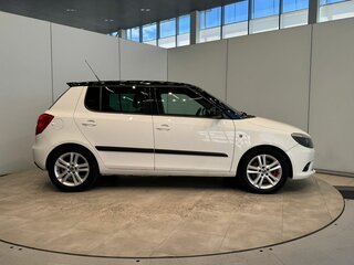 2011 Skoda Fabia RS II, белый, 980000 рублей, вид 4