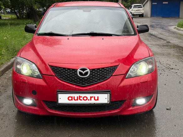 2005 Mazda 3 I (BK), красный, 460000 рублей - вид 2