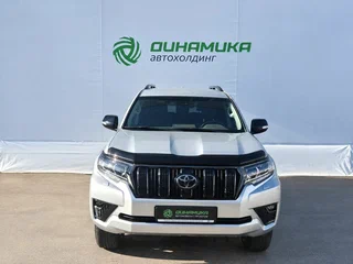 2022 Toyota Land Cruiser Prado 150 Series Рестайлинг 3, серебристый, 5950000 рублей, вид 2