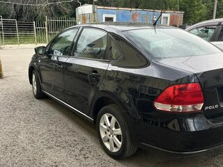 2013 Volkswagen Polo V, чёрный, 690000 рублей, вид 4