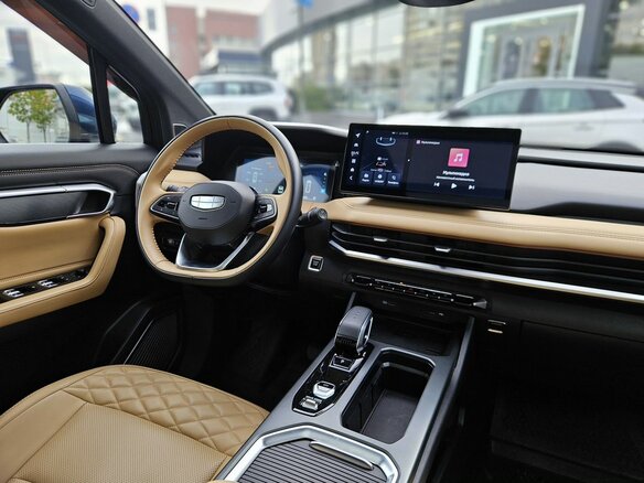 2023 Geely Haoyue L I, синий, 2330000 рублей - вид 11