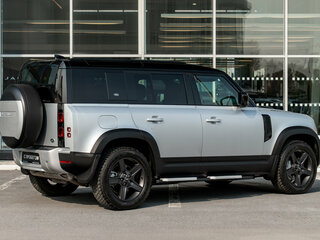 2021 Land Rover Defender 110 II, серебристый, 8600000 рублей, вид 3