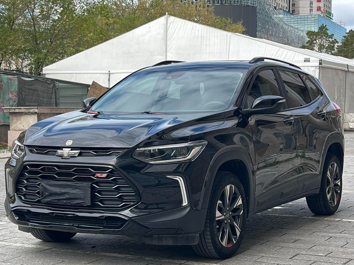 Открыть фотографии: Chevrolet Tracker IV