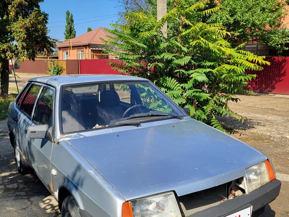 2002 Lada (ВАЗ) 21099, серебристый, 105000 рублей