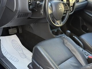 2013 Mitsubishi Outlander III, чёрный, 2000000 рублей, вид 4