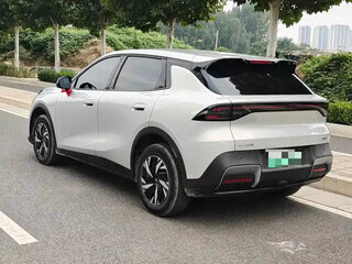 2026 Changan Qiyuan Q05 40.3 kWh II, серебристый, 1738208 рублей, вид 3