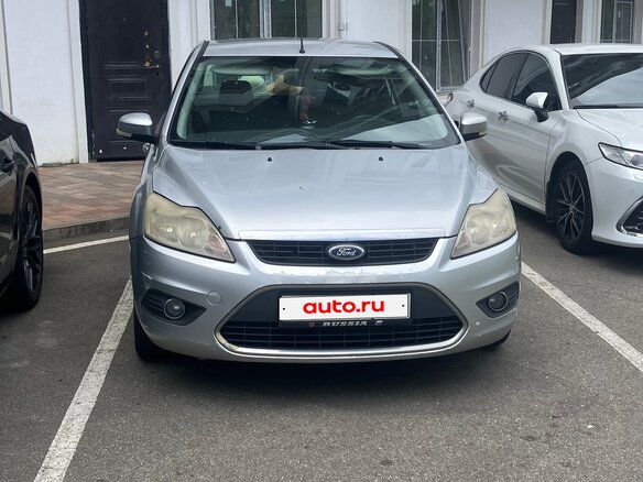 2008 Ford Focus II Рестайлинг, серебристый, 500000 рублей